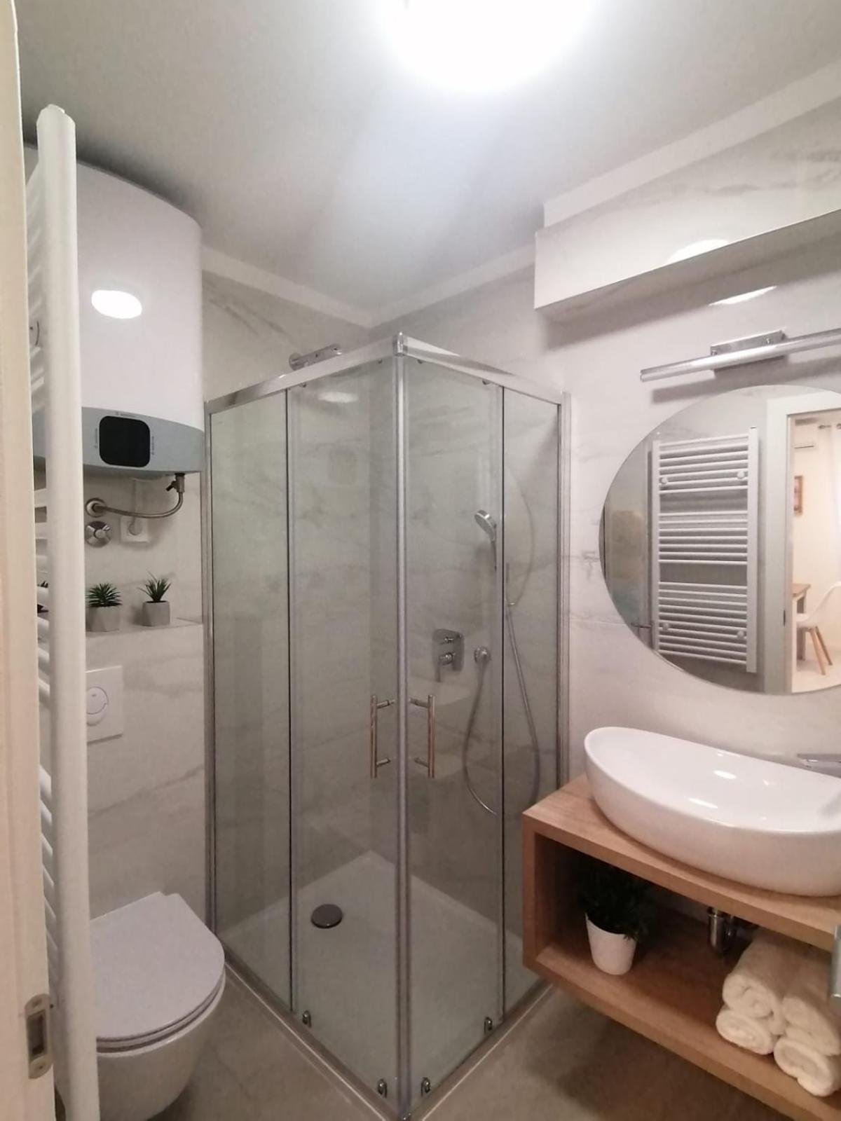 Apartmani Zoric Vodice Værelse billede
