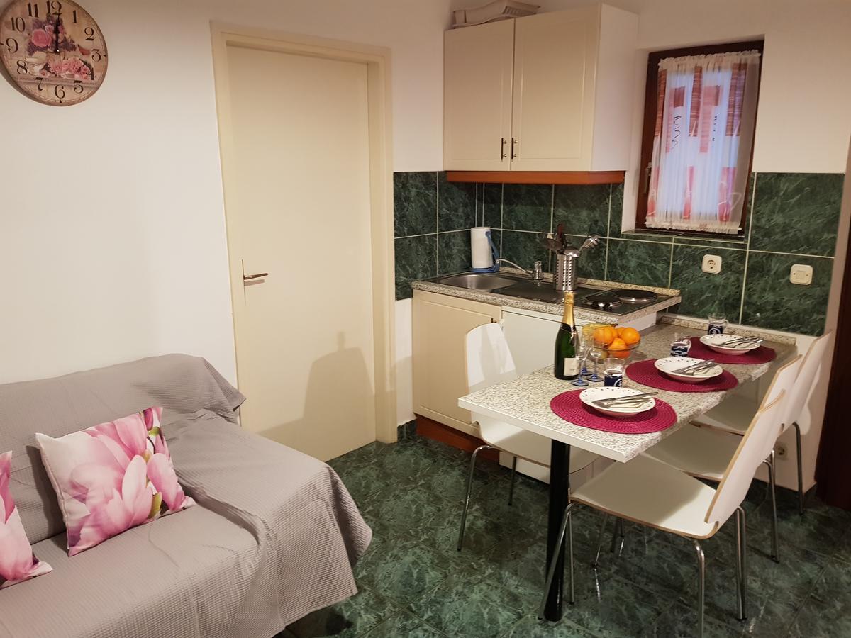Apartmani Zoric Vodice Eksteriør billede