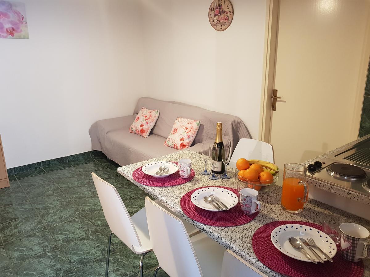 Apartmani Zoric Vodice Eksteriør billede